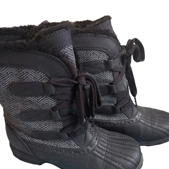 Keds winter boots, size 6 - Picture 2 of 7